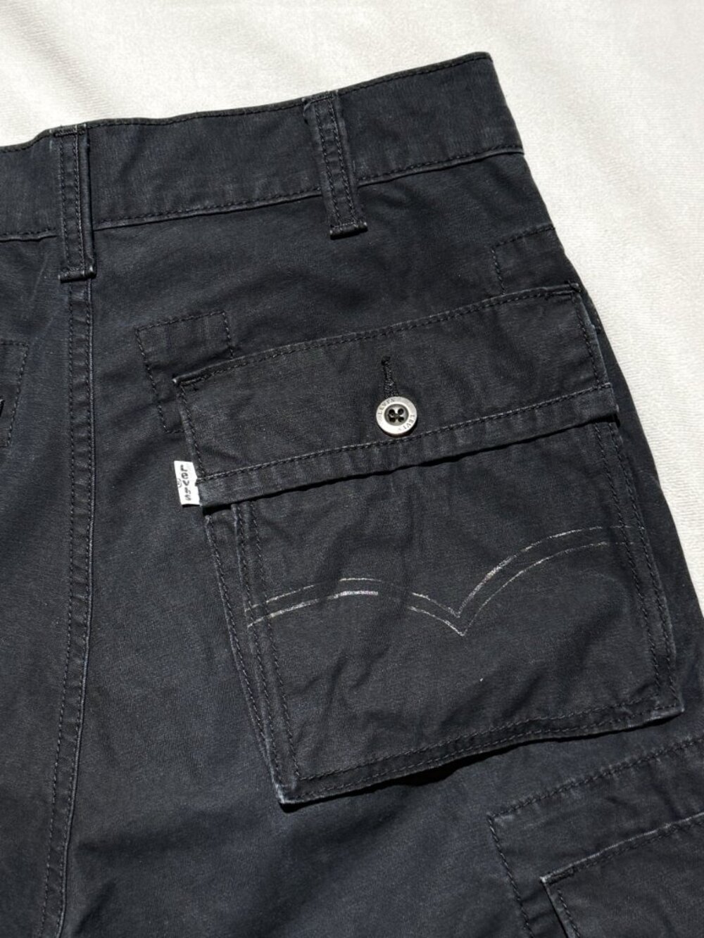 Levi's Men's Relaxed Fit Cargo Shorts 32 Black 100% Cotton Canvas